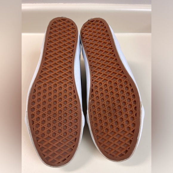 Vintage Vans size 11.5! Will go fast as they were only worn once. - Picture 5 of 5